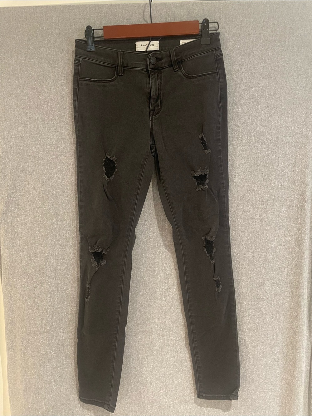 PacSun Black Distressed Women’s Jegging